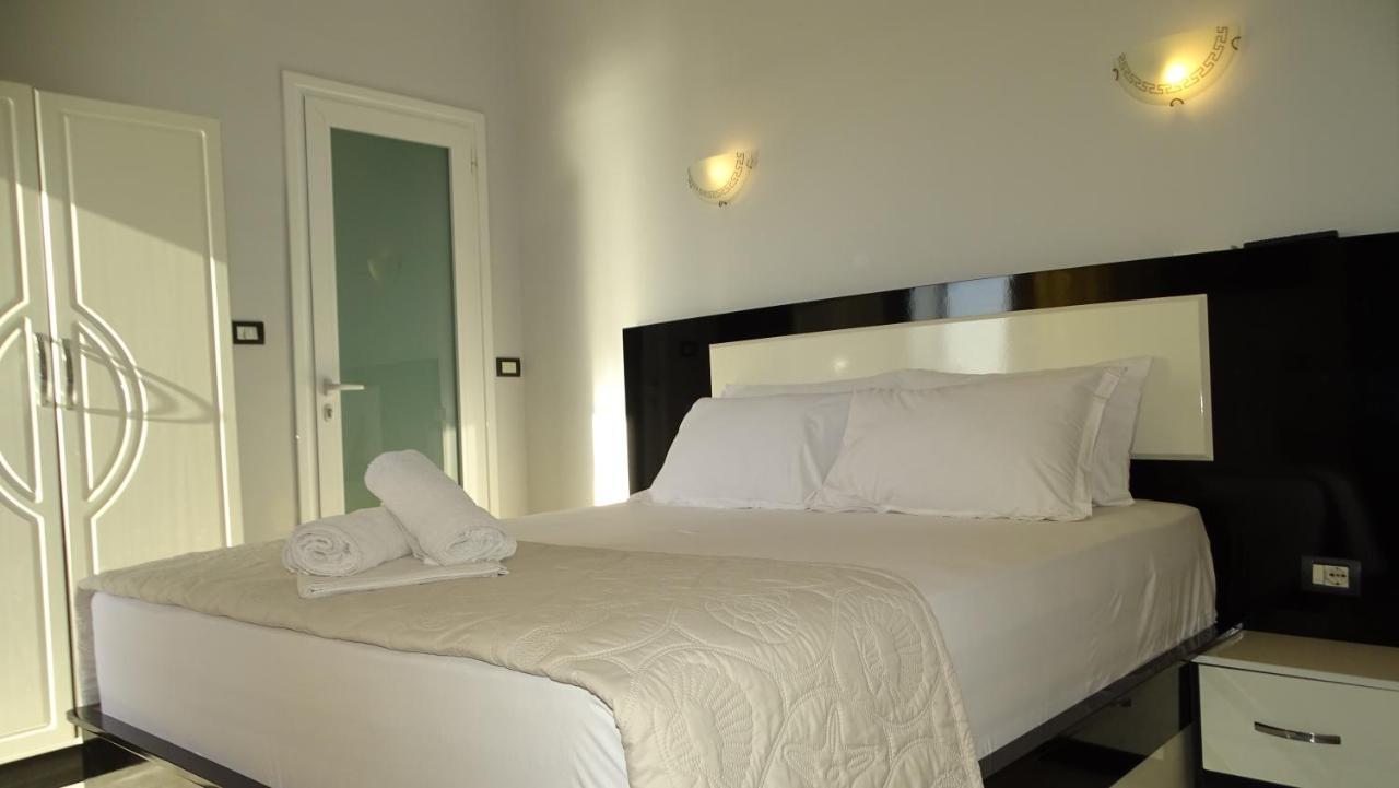 Hotel Ardiani Ksamil Buitenkant foto
