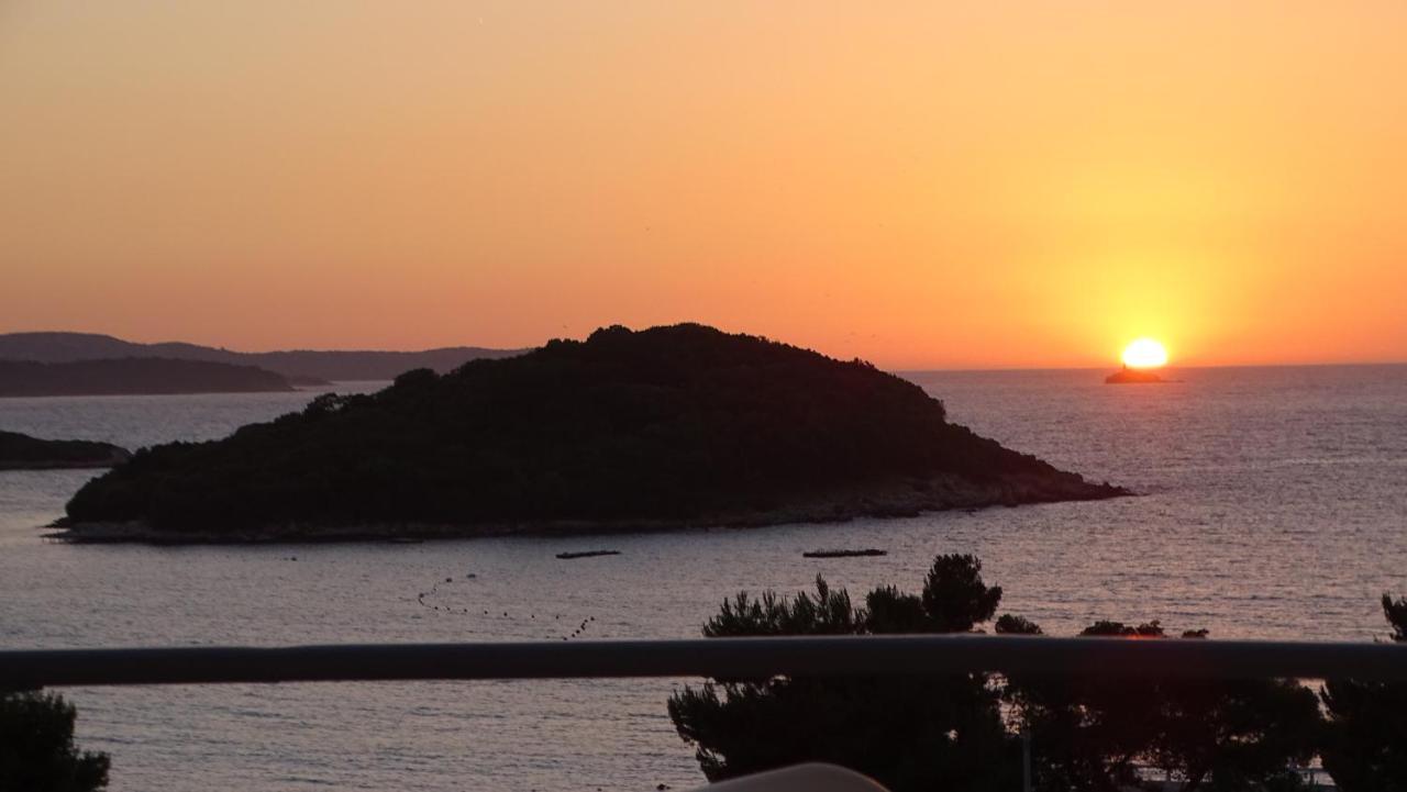 Hotel Ardiani Ksamil Buitenkant foto