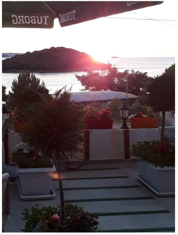 Hotel Ardiani Ksamil Buitenkant foto